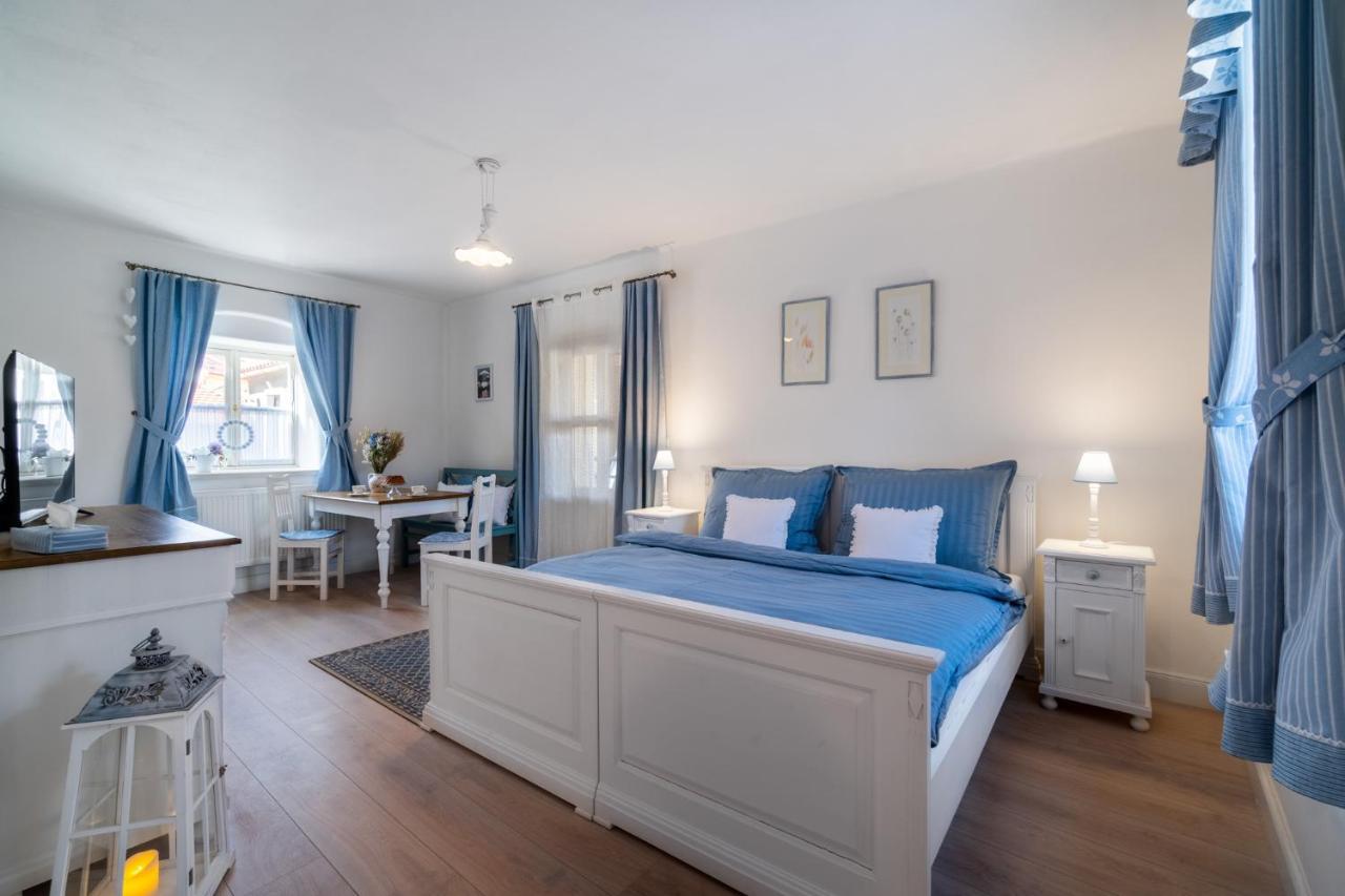 Boutique Hotel Soukenikuv Dum Kutná Hora Exteriör bild